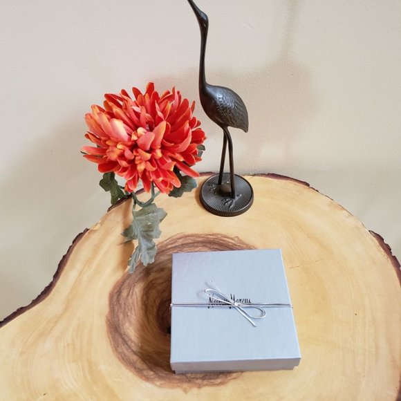 NIB Neiman Marcus Silver/Crystal  18 1/2" Necklace - Picture 2 of 6